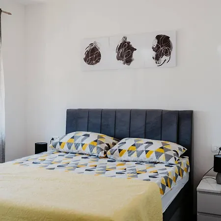 Appartement Modern With Terrace - Two Bedroom With Terrace